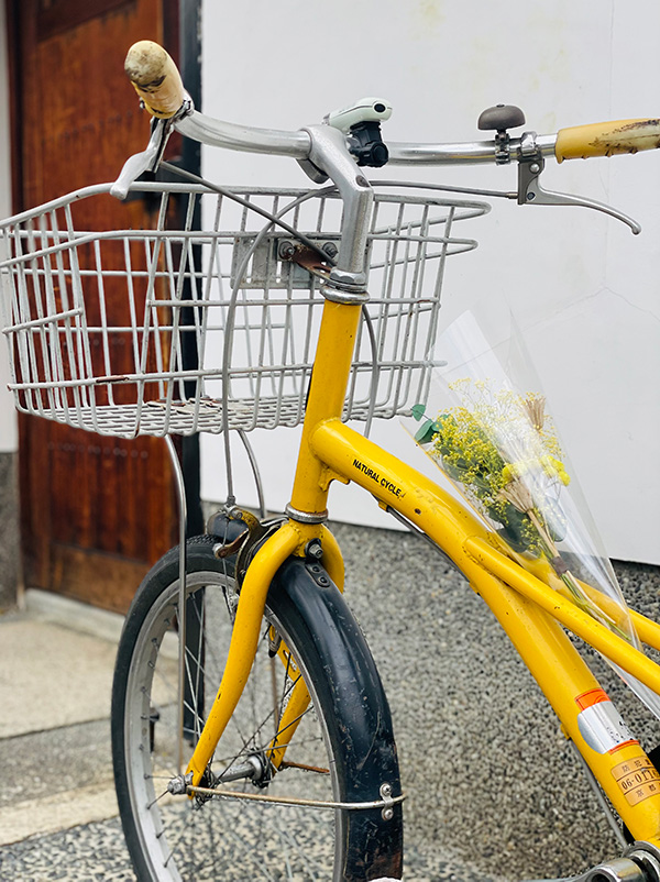 黄色い自転車のおじさん